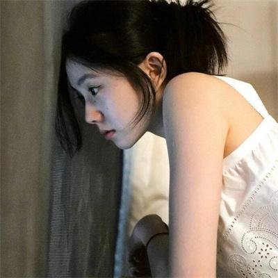津津井小姐